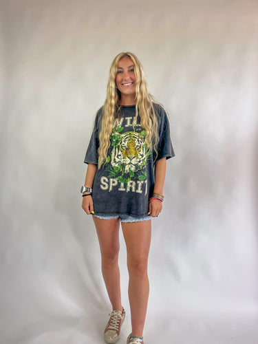 Wild Spirit Vintage-Wash Graphic Tee