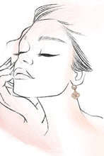 VINTAGE BLACK OUTLINED PEARL CLOVER STUD EARRINGS