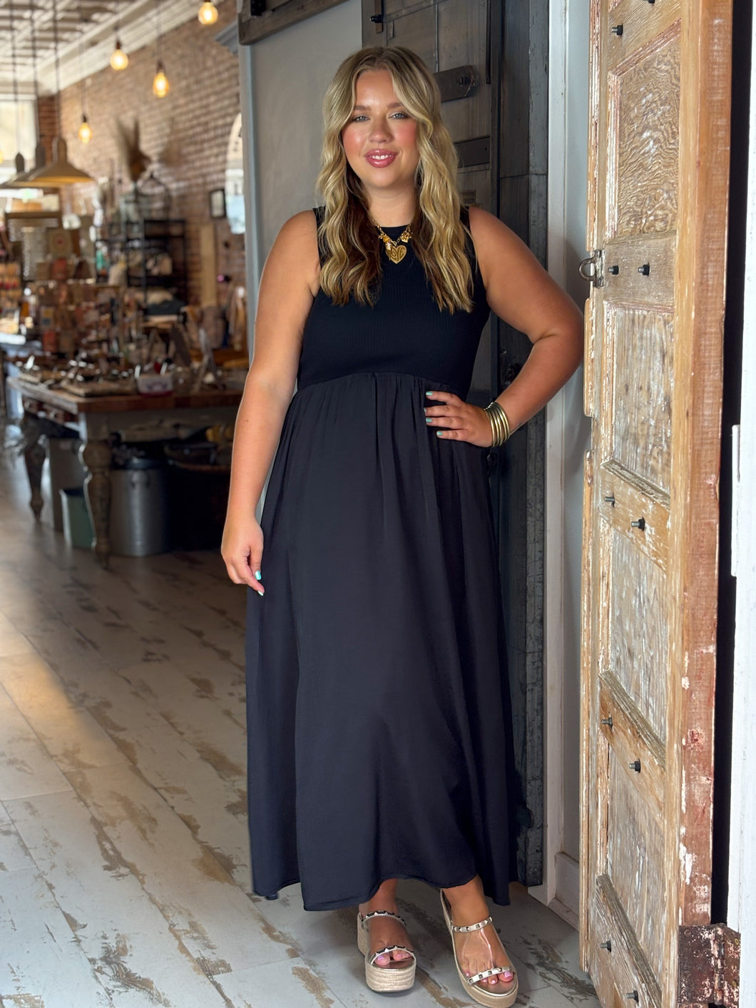 Midnight Willow Sleeveless Midi Dress