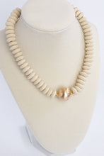 Wood Saucer Beads Short Statement Necklace