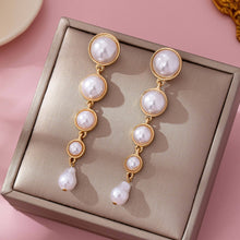 Linear Gradual Pearl Drop Earring