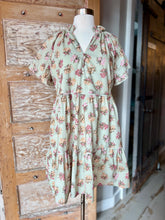 Penelope Floral Dress THML