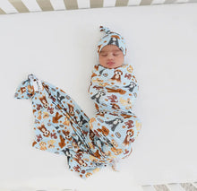 Griffin Baby Doodle Swaddle Blanket & Knot Hat