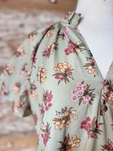 Penelope Floral Dress THML