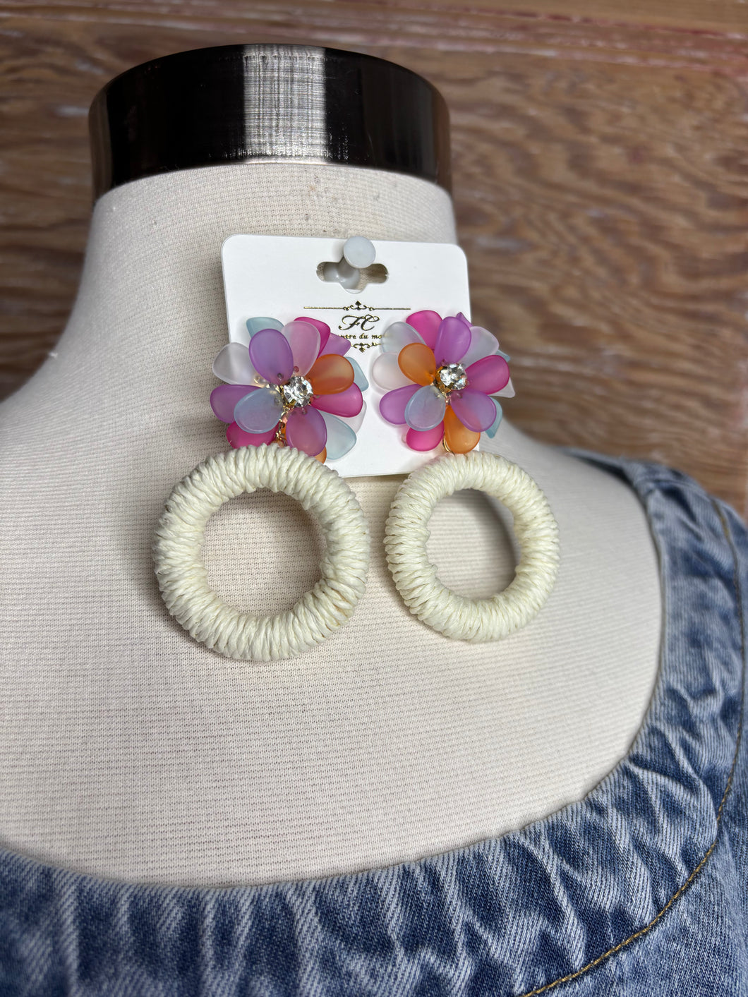 Raffia Circle & Flower Drop Earrings