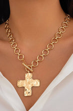 NOTABLE HAMMERED CROSS FRONT TOGGLE NECKLACE |